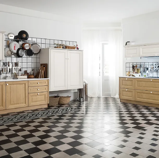 Cucina Classica ad angolo Pavese 05 in Rovere Naturale e Frassino laccato Bianco di Veneta Cucine