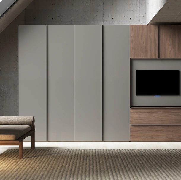 Armadio con ante battenti e porta TV Linea di Favero
