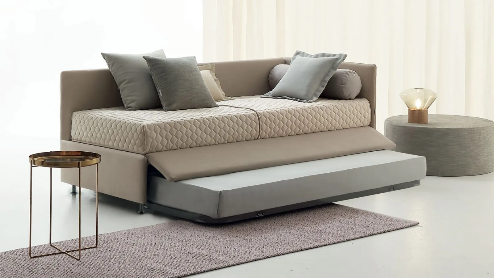 Daybed singolo in tessuto con letto estraibile Golf 417 di Oggioni