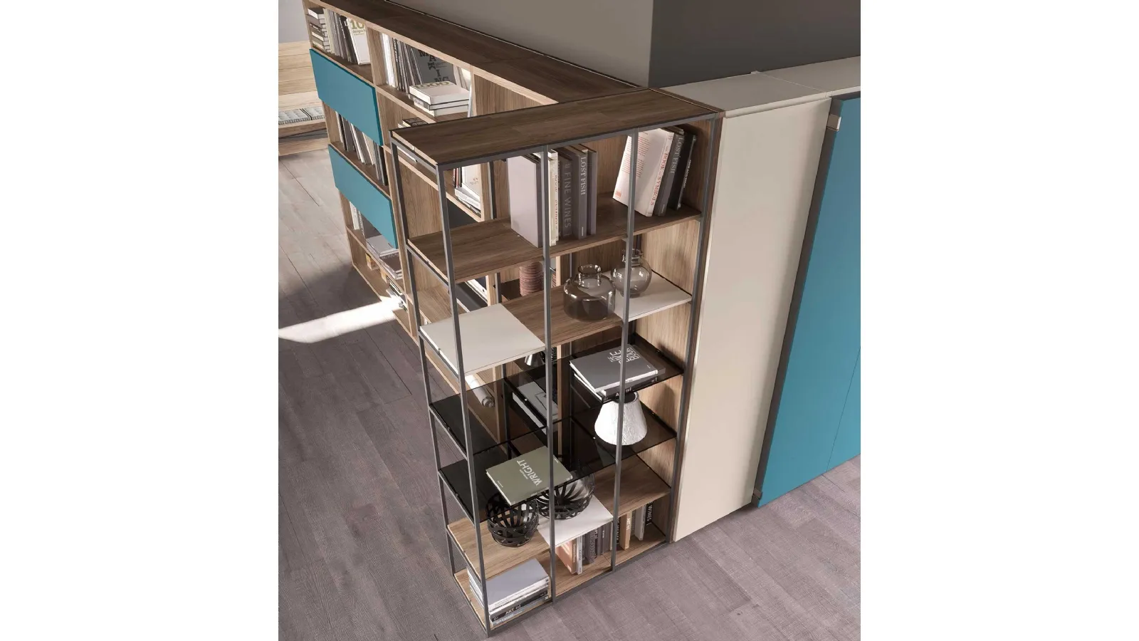 Libreria modulare in melaminico con ripiani in vetro fumè e essenza legno Babel di Mab