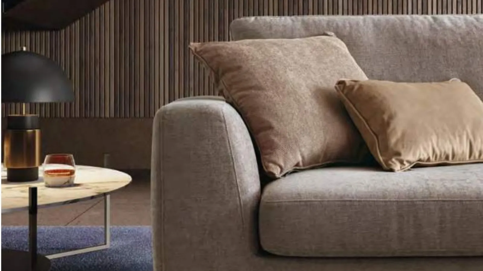 Divano moderno in tessuto Voyage di Le Comfort
