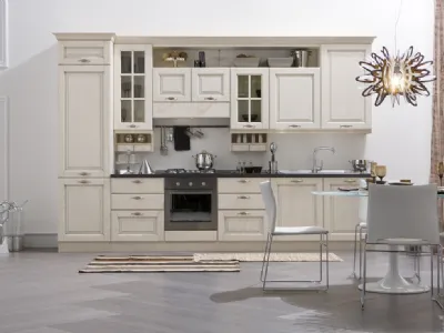 Cucina Classica lineare Memory in legno laccato Bianco antico di Veneta Cucine