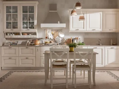 Cucina Classica lineare Memory in legno laccato Bianco antico di Veneta Cucine