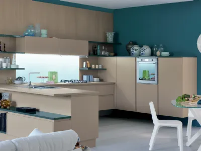 Cucina Moderna con penisola Extra Go in laccato opaco Beige Ecru di Veneta Cucine