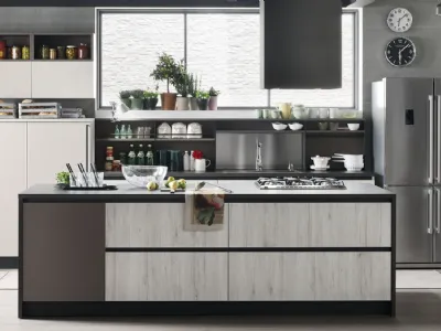 Cucina Moderna Start Time J con isola in Play Rovere chiaro, Smart Antracite e Colorboard Graffiato chiaro di Veneta Cucine